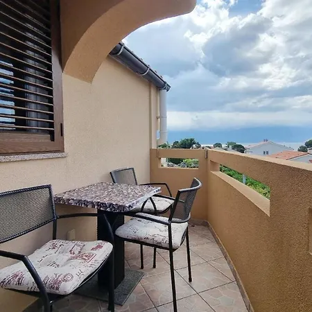 Apartment In Mit Eigenem Balkon - B59637 *