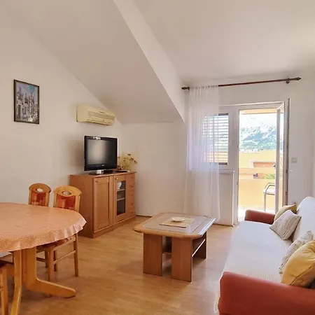 Apartment In Mit Eigenem Balkon - B59637 *