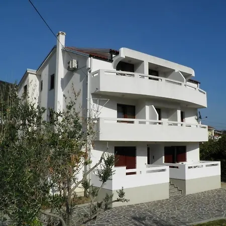 In Mit Eigenem Balkon - B59637